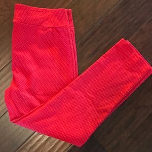 Red Printed Capri/Ankle Pants